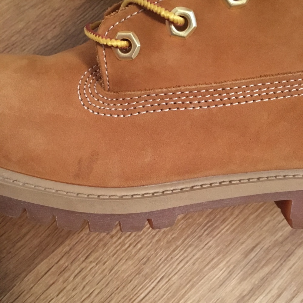 Youth/Juniors 6 in. Timberland Boots - Picture 6 of 8